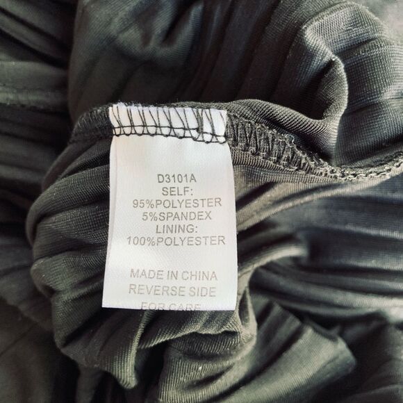 Alexia Admor Meghan Velvet Jumpsuit Black | Size 8 - Picture 9 of 10